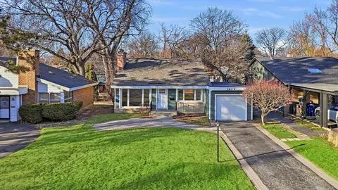 3609 Central St, Evanston, IL 60201