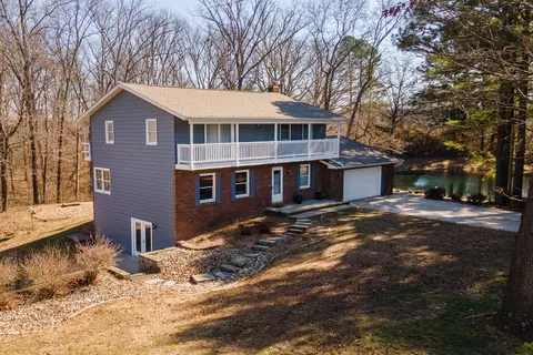 16578 N Oak Hill Ln, Mount Vernon, IL 62864