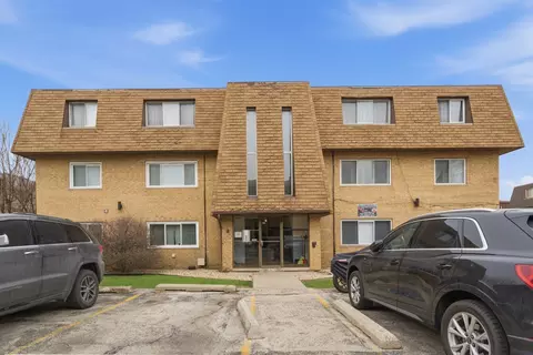 10440 Natoma Ave #9, Chicago Ridge, IL 60415