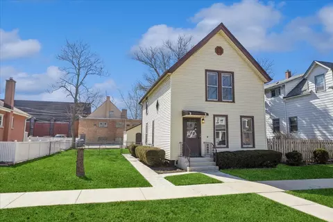 9011 Sheridan Ave, Brookfield, IL 60513