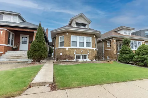 2821 N Menard Ave, Chicago, IL 60634