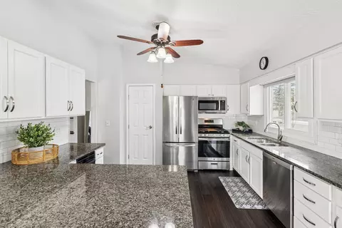 Kitchen - 2501 2nd St, Moline, IL 61265 photo 4 of 5