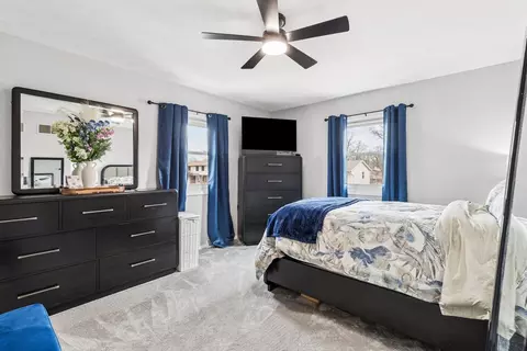 Bedroom - 2501 2nd St, Moline, IL 61265 photo 1 of 11