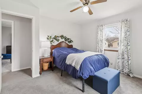 Bedroom - 2501 2nd St, Moline, IL 61265 photo 4 of 11