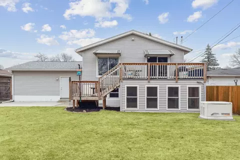 Exterior - 2501 2nd St, Moline, IL 61265 photo 6 of 7