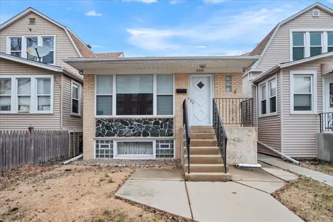 5395 N Northwest Hwy, Chicago, IL 60630