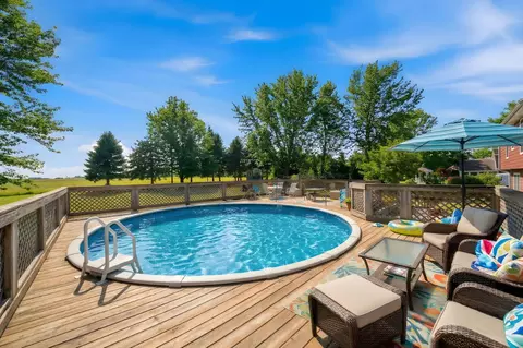 Exterior - 11 N215 Capulet Cir, Elgin, IL 60124 photo 5 of 6