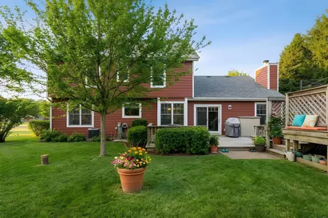 Exterior - 11 N215 Capulet Cir, Elgin, IL 60124 photo 3 of 6