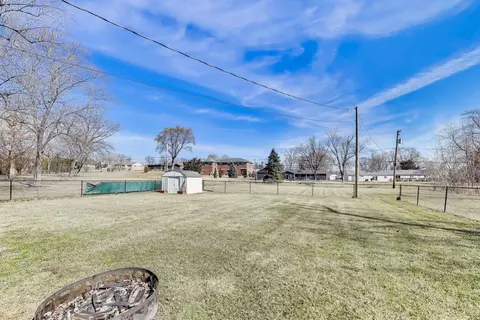 1075 Apricot St, Hoffman Estates, IL 60169 photo 22