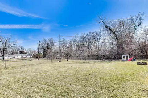 1075 Apricot St, Hoffman Estates, IL 60169 photo 24