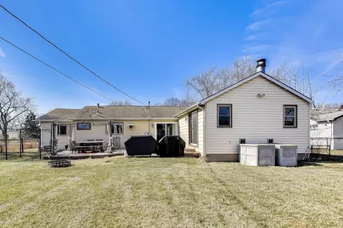 1075 Apricot St, Hoffman Estates, IL 60169 photo 17