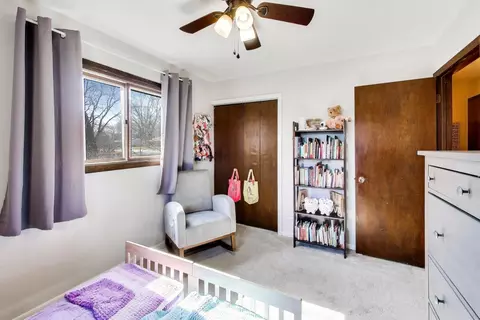 1075 Apricot St, Hoffman Estates, IL 60169 photo 15