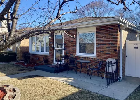 8617 Major Ave, Burbank, IL 60459