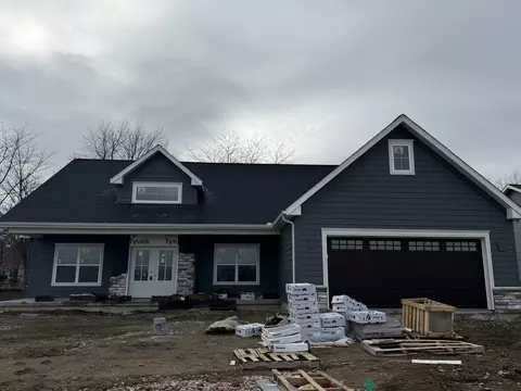 1913 S Stone Creek Blvd, Urbana, IL 61802