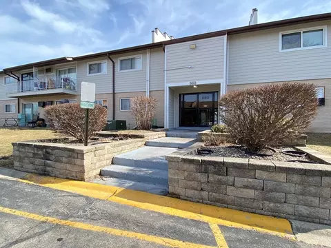 860 E Old Willow Rd #221, Prospect Heights, IL 60070