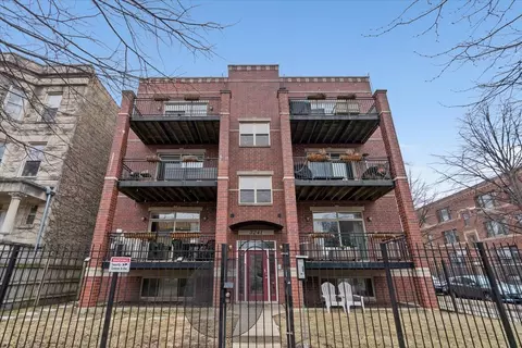 3241 W Palmer St #1W, Chicago, IL 60647