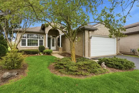 Exterior - 525 Highlington Ct, Beecher, IL 60401 photo 4 of 4