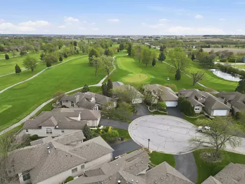 View/Area - 525 Highlington Ct, Beecher, IL 60401 photo 2 of 7