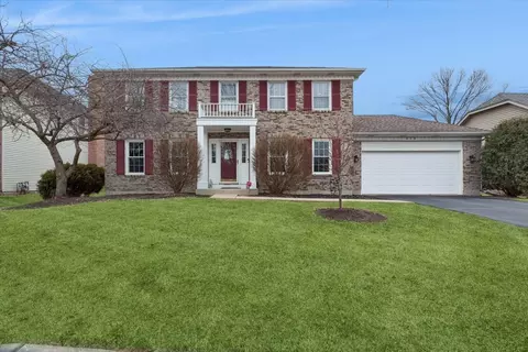 816 S River Rd, Naperville, IL 60540