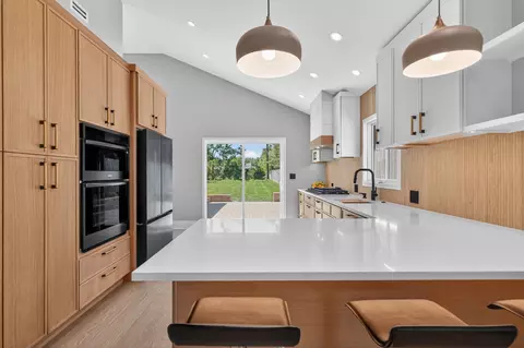 Kitchen - 134 E Morrison Ave, Mount Prospect, IL 60056 photo 2 of 7