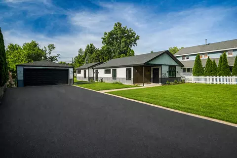 134 E Morrison Ave, Mount Prospect, IL 60056