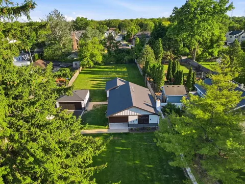 View/Area - 134 E Morrison Ave, Mount Prospect, IL 60056 photo 3 of 3