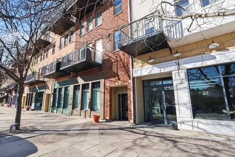 351 Front St #2212, Lemont, IL 60439