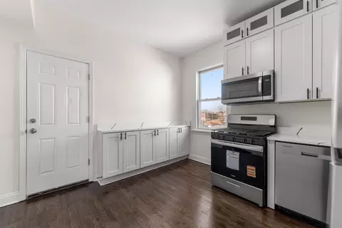 Kitchen - 7532 S Champlain Ave, Chicago, IL 60619 photo 1 of 4