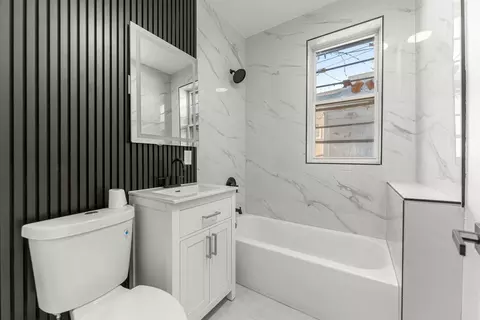 Bath - 7532 S Champlain Ave, Chicago, IL 60619 photo 2 of 2