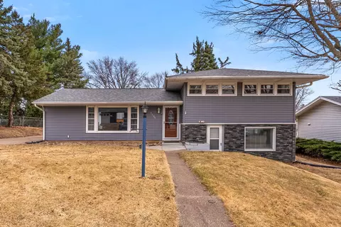 1135 5th Ave N, Clinton, IA 52732