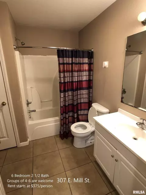 Bath - 305 E 307 E Mill St, Carbondale, IL 62901 photo 1 of 3