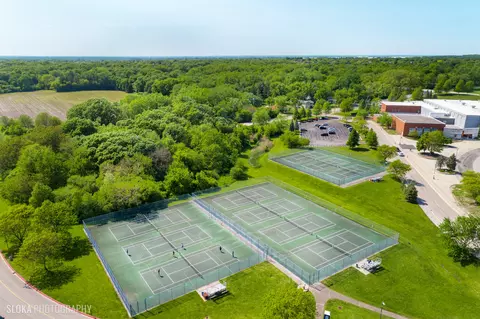 View/Area - 305 E Country Dr, Bartlett, IL 60103 photo 1 of 2