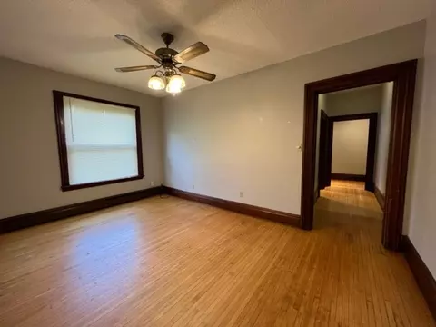 Living - 532 South St, Elgin, IL 60123 photo 11 of 11