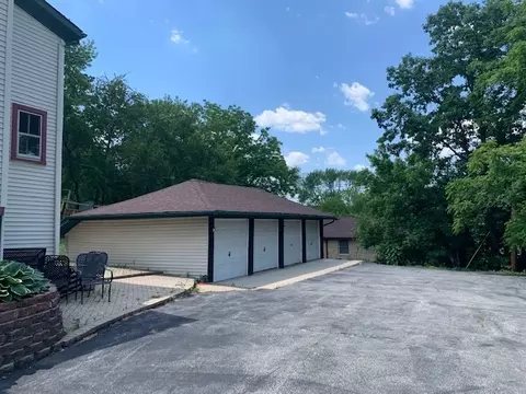 Exterior - 532 South St, Elgin, IL 60123 photo 2 of 4