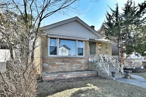5247 N Mulligan Ave, Chicago, IL 60630