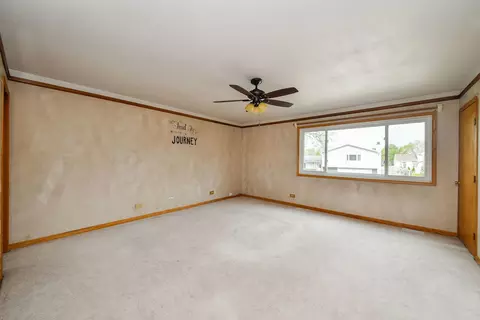 Living - 671 Coral Ave, Bartlett, IL 60103 photo 5 of 5