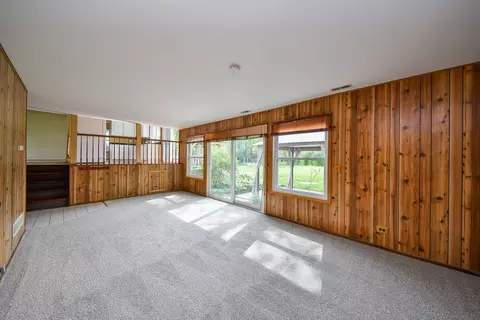 Living - 671 Coral Ave, Bartlett, IL 60103 photo 4 of 5
