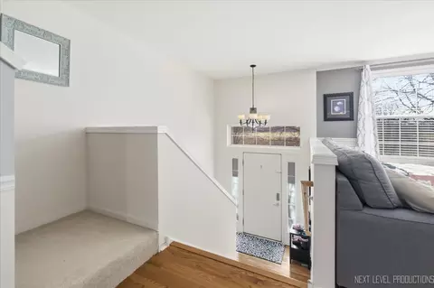 Entry Way - 1015 Reserve Dr, Elgin, IL 60124 photo 1 of 2