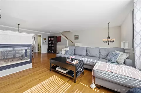 Living - 1015 Reserve Dr, Elgin, IL 60124 photo 3 of 3