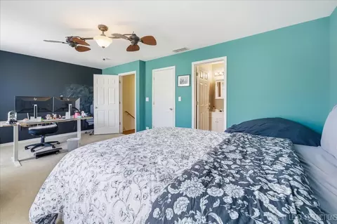 Bedroom - 1015 Reserve Dr, Elgin, IL 60124 photo 3 of 4