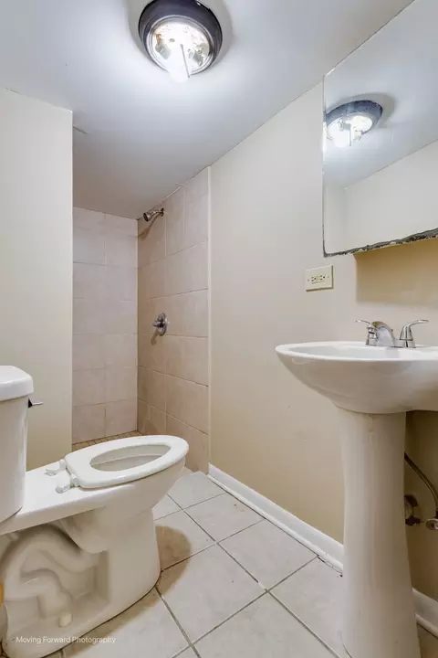 9586 S Colfax Ave, Chicago, IL 60617 photo 23