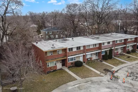 9586 S Colfax Ave, Chicago, IL 60617 photo 3