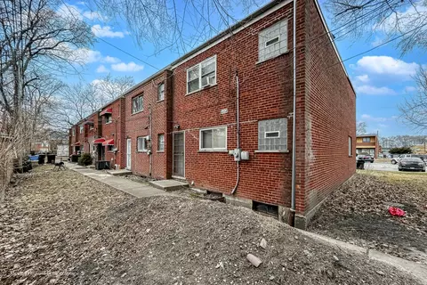 9586 S Colfax Ave, Chicago, IL 60617 photo 26