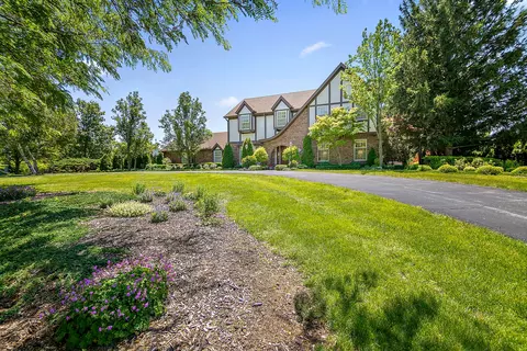 13423 Hunt Master Ln, Lemont, IL 60439