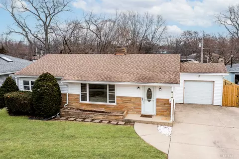1212 Grandview Ave, Lockport, IL 60441