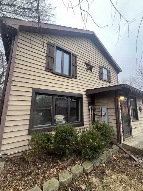 Exterior - 5 S661 Wright St, Naperville, IL 60563 photo 4 of 7