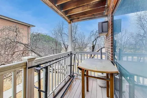 Exterior - 121 Gregory St #7, Aurora, IL 60504 photo 1 of 7