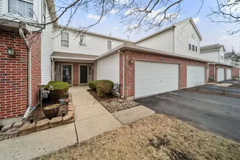 16435 Club Ct, Crest Hill, IL 60403