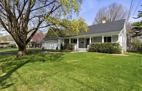747 Cheever Ave, Geneva, IL 60134