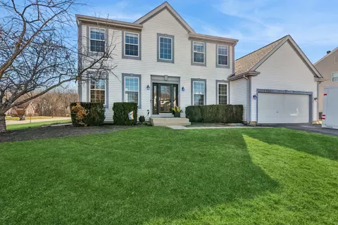 543 Sparrow Ct, Lindenhurst, IL 60046